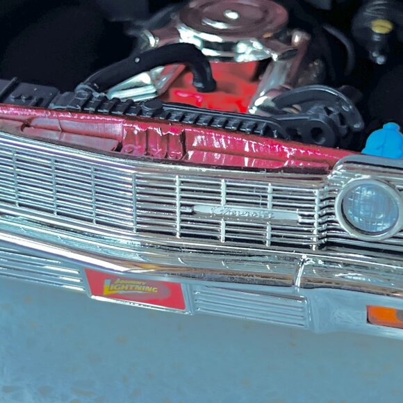 1964 Chevrolet Johnny Lightning Impala Diecast Model Car 1:24 Scale Vintage Maro - Picture 8 of 13